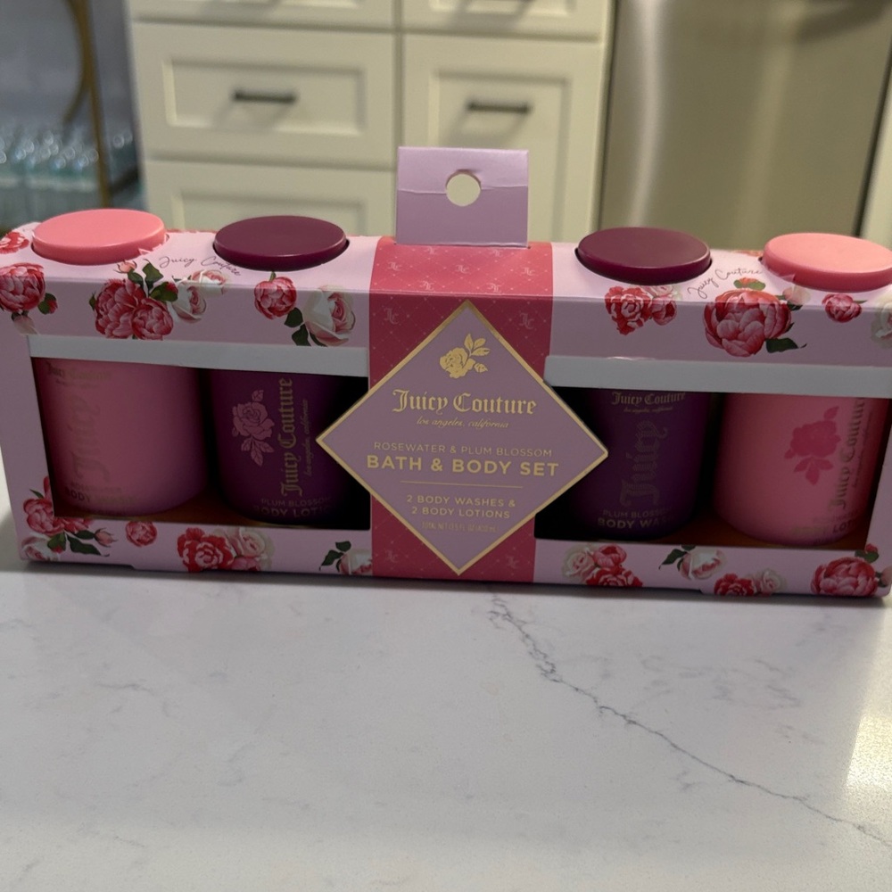 Juicy Couture Pink & Purple Body Wash Set - Picture 6 of 6